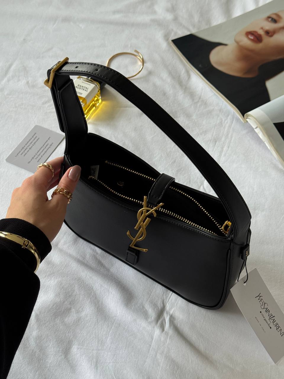 Saint Laurent Hobo Le 5 A 7 Leather Shoulder Bag in Black/Gold - 10