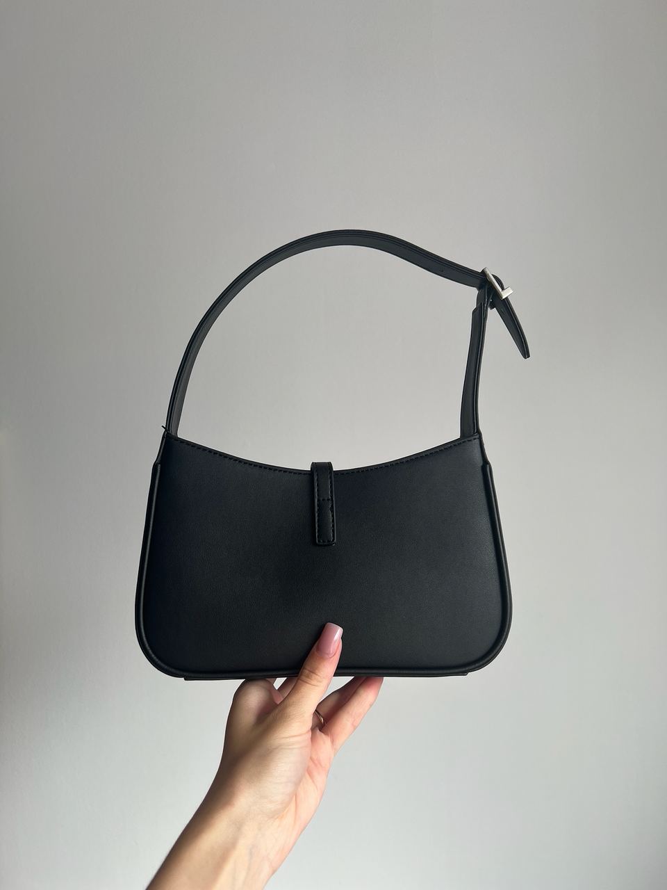 Saint Laurent Hobo Le 5 A 7 Leather Shoulder Bag in Black/Silver - 3