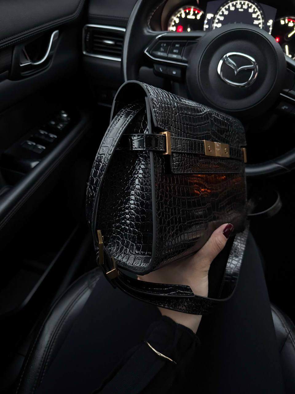 Saint Laurent Manhattan Medium Leather Shoulder Bag Black Croco - 4