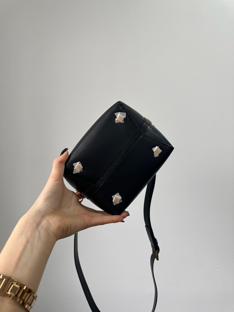 Saint Laurent Medium Le 37 Shiny Leather Bucket Bag Black - 14