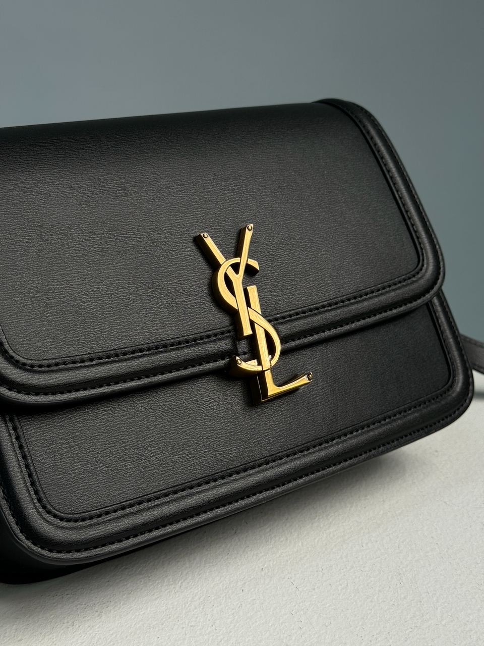 Saint Laurent Solferino Large Black/Gold - 4