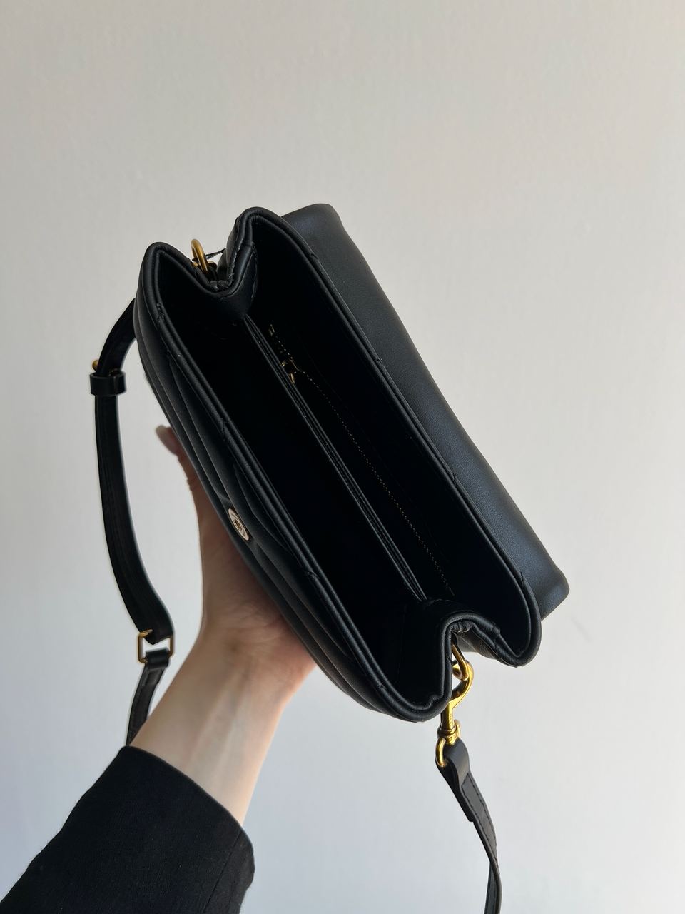 Saint Laurent Toy LouLou In Quilted Leather Black/Gold - 24