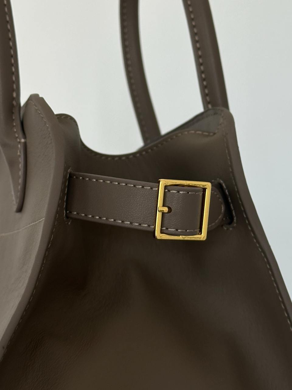 The Row Soft Margaux 26 Bag in Leather Brown Capucines - 9