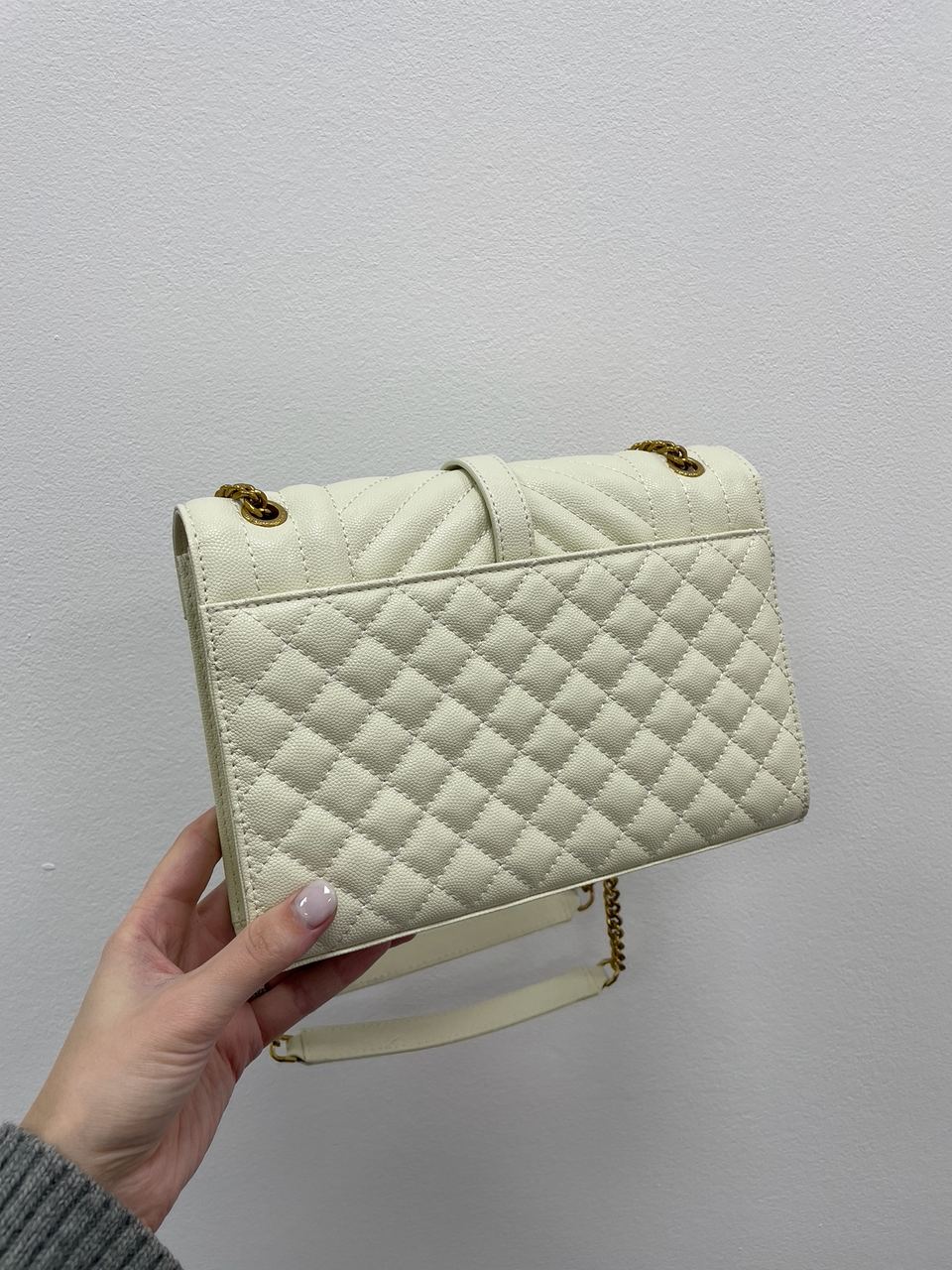 YSL Envelope Medium In Quilted Grain De Poudre Embossed Leather - 13