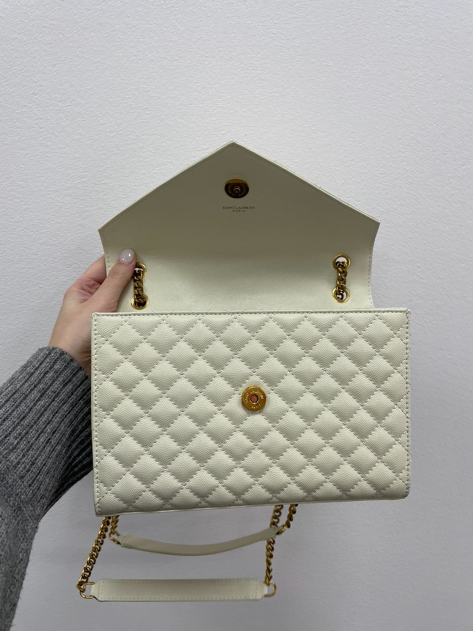 YSL Envelope Medium In Quilted Grain De Poudre Embossed Leather - 14