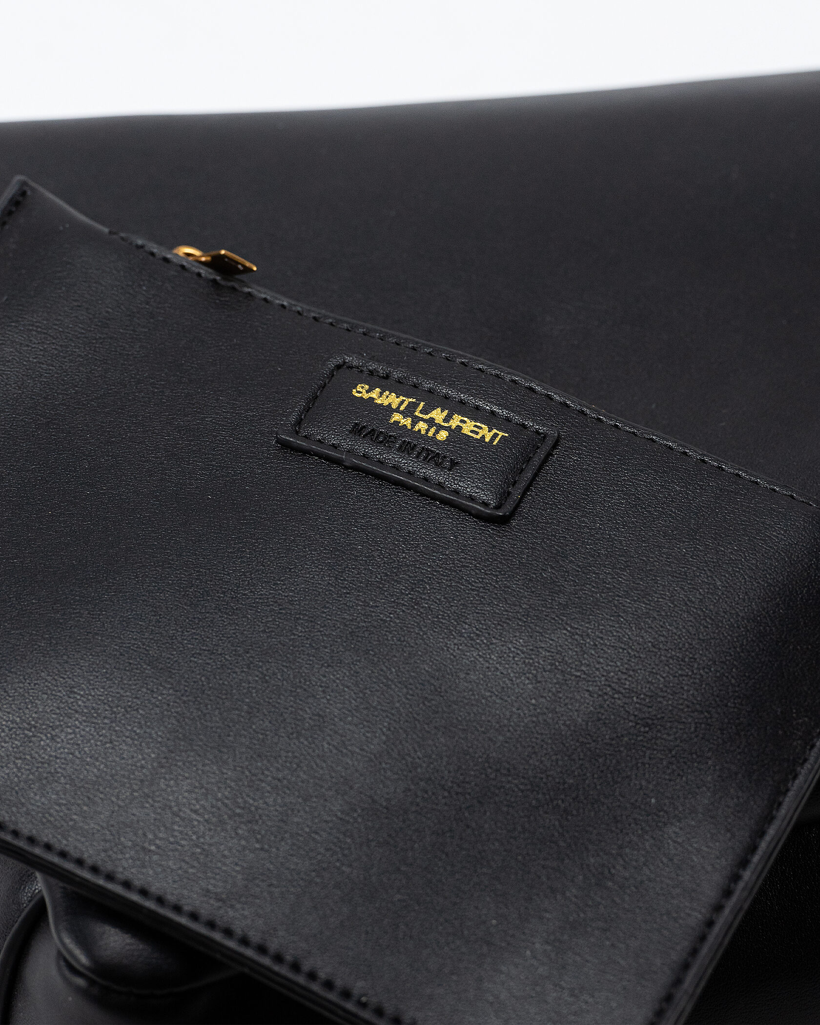 Yves Saint Lauren LE 5 À 7 supple small in grained leather - 13