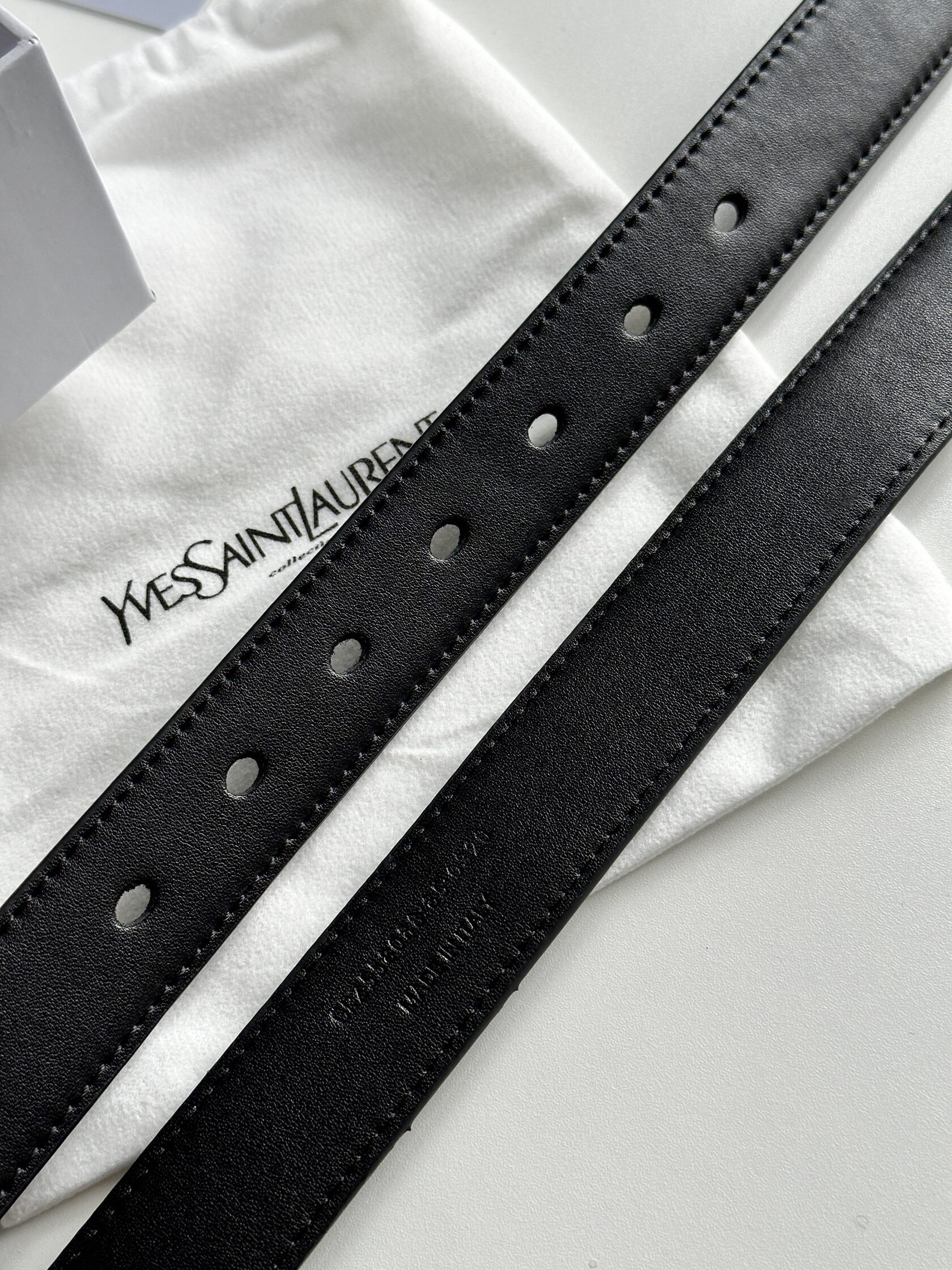 Yves Saint Laurent Belt Gold - 10