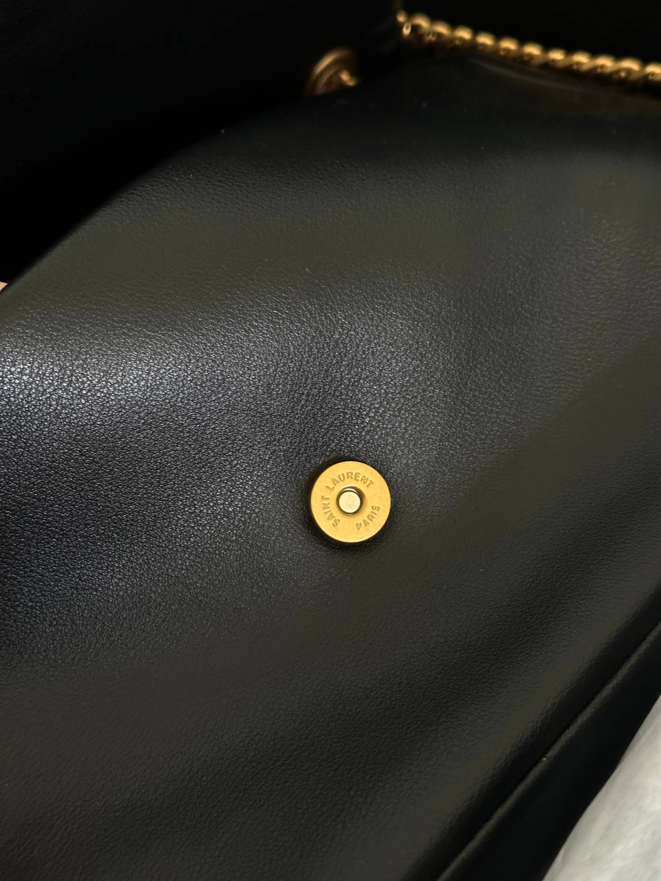 Yves Saint Laurent Chain Wallet In Black - 7