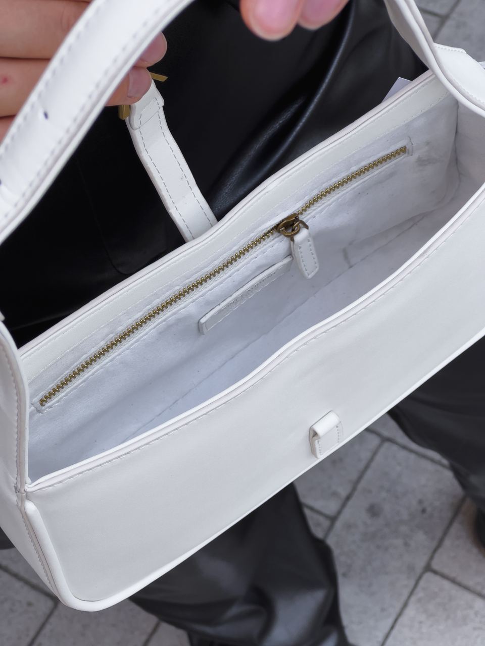 Yves Saint Laurent Hobo White - 20