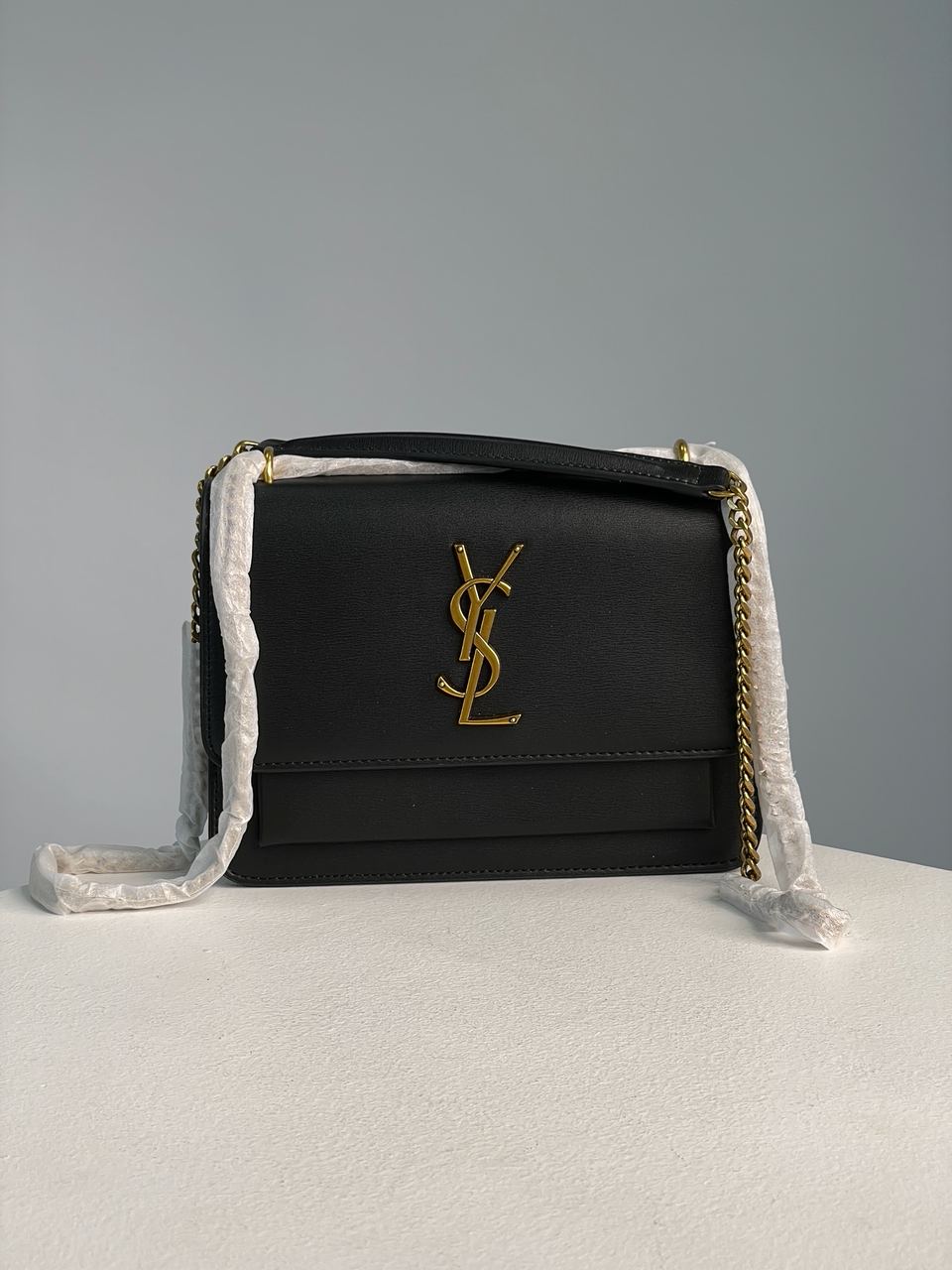Yves Saint Laurent Medium Sunset in Smooth Leather Black/Gold - 10