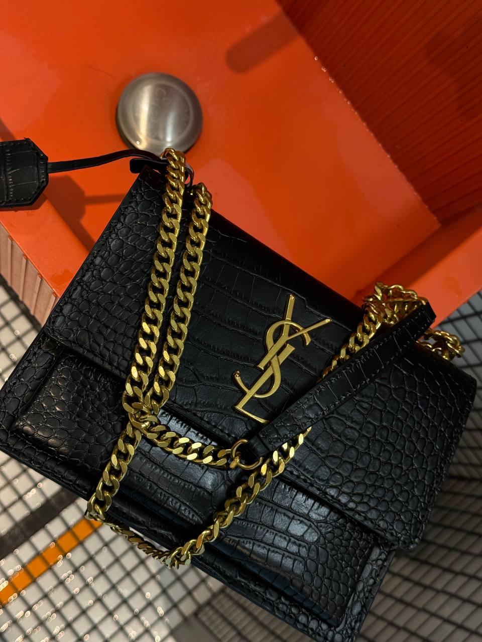 Yves Saint Laurent Medium Sunset in Smooth Leather Black/Silver - 9