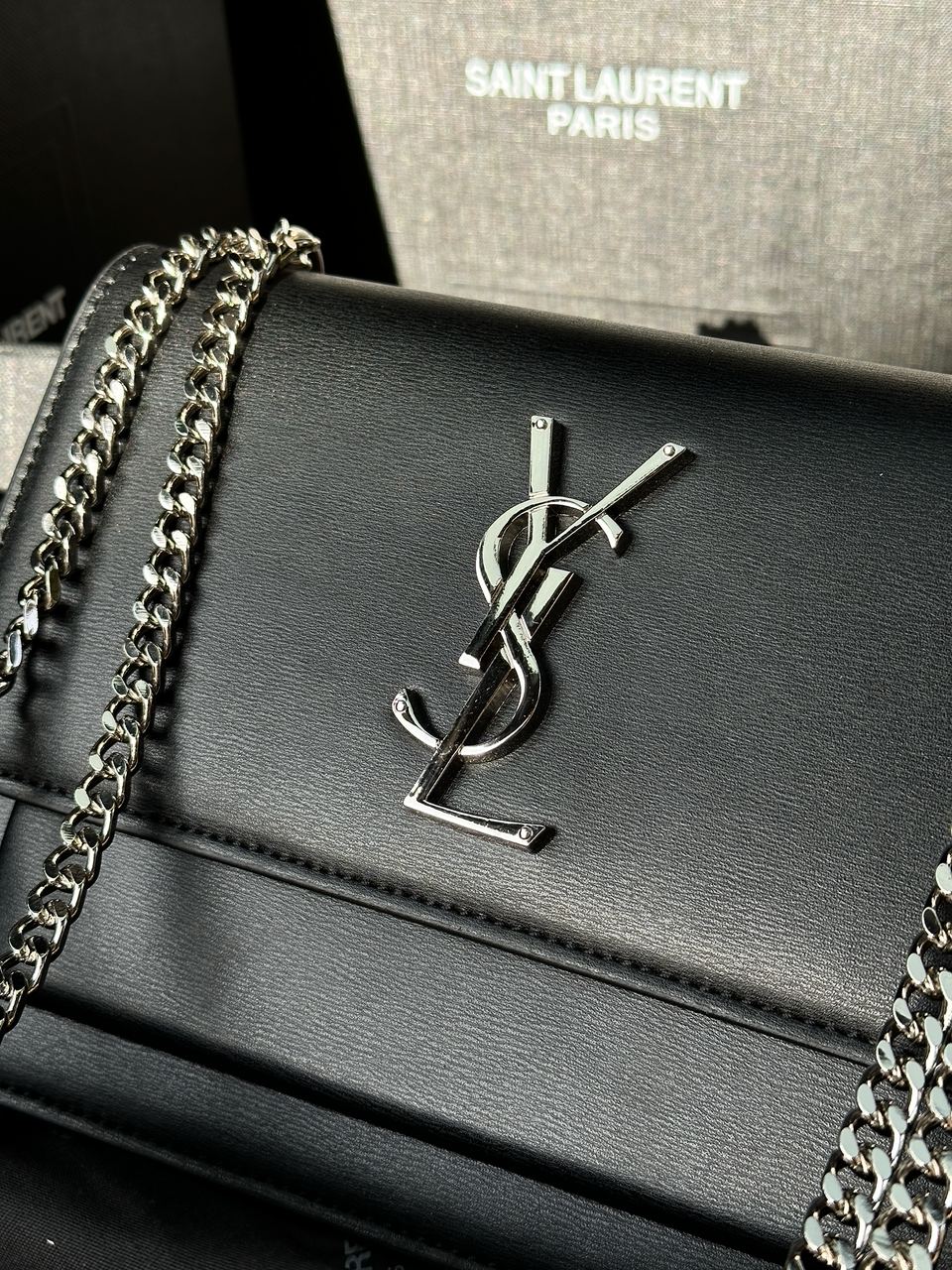 Yves Saint Laurent Medium Sunset in Smooth Leather Black/Silver - 9