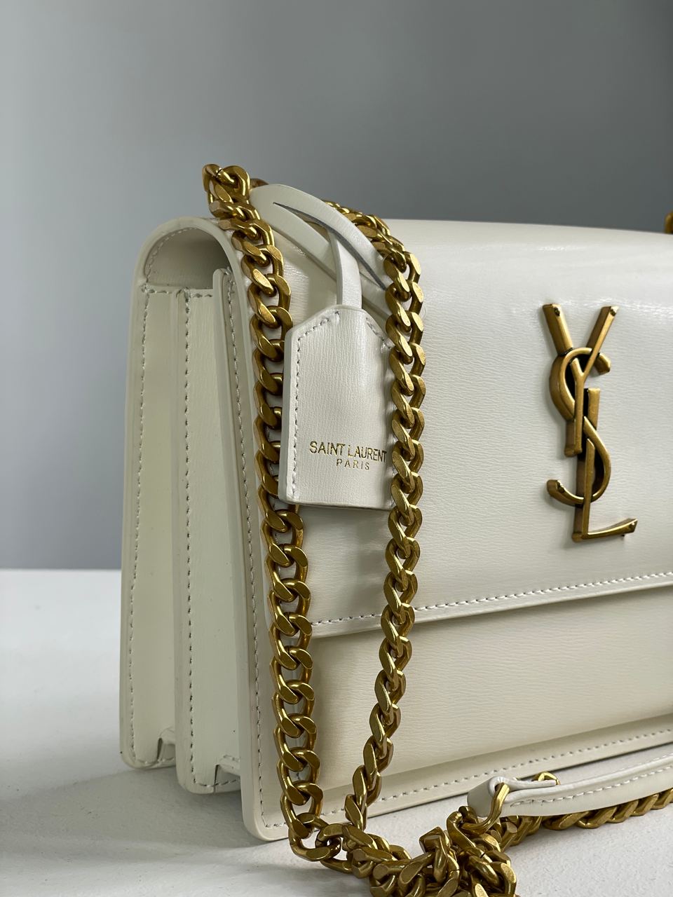 Yves Saint Laurent Medium Sunset in Smooth Leather Cream/Gold - 9