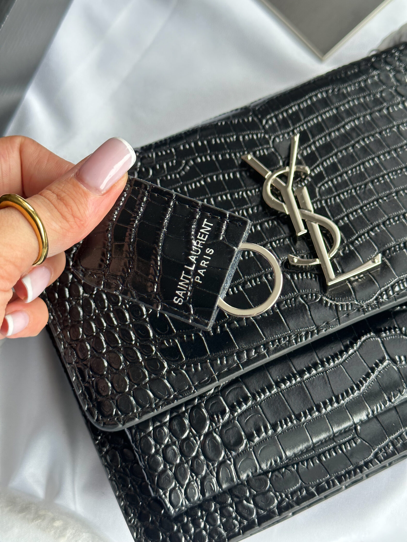 Yves Saint Laurent Sunset In Crocodile-Embossed Leather - 3